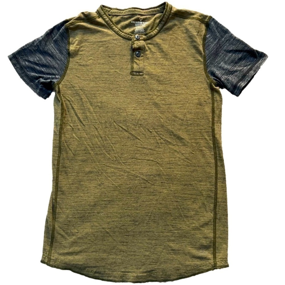 American Eagle Outfitters Active Flex Teen Men’s XS Short Sleeved Casual Shirt